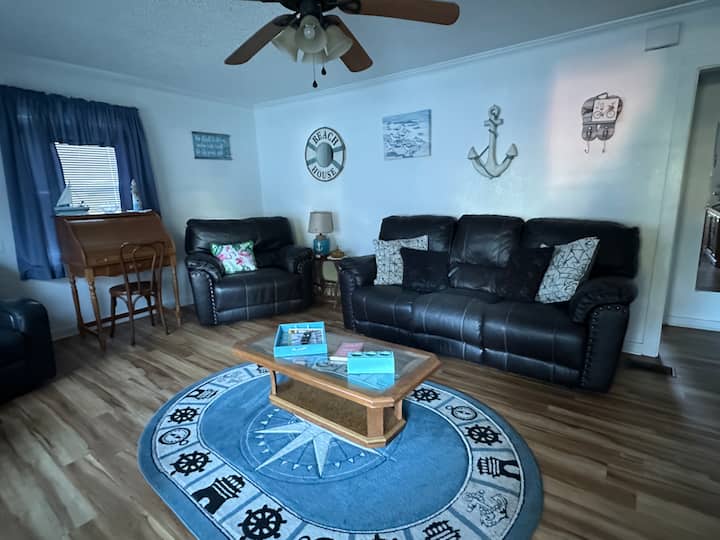 Flamingo Landing Cute 2 Bedroom Close To Beach - Orange City, FL