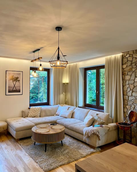 Luxury mountain villa by the forest - DREAM HOUSE