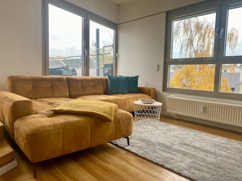 Successful Airbnb property: 3-room Penthouse, lrg roof terrace, central loc in Zentrum Süd