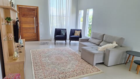 Popular Airbnb listing: Swimming pool, Air conditioning, Gated community. in Guararema
