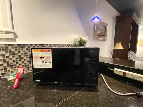 Popular Airbnb listing: Private spacious studio in Guildford