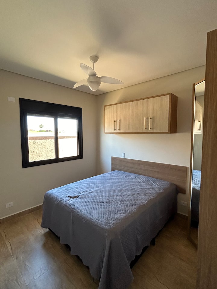 Apartmán 02 - manželská posteľ + ochranné oblečenie 