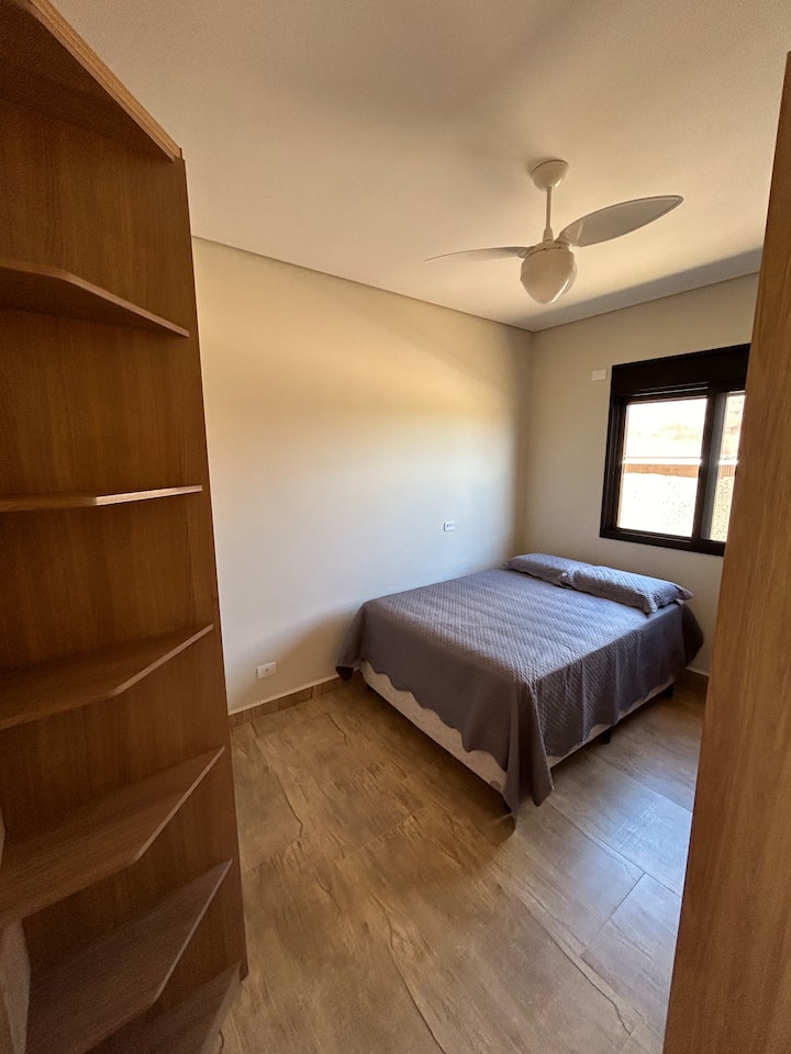 Apartmán 03 - manželská posteľ + ochranné oblečenie