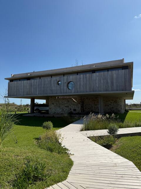 Luxury house between the countryside and the sea. 
Mar de las Pampas