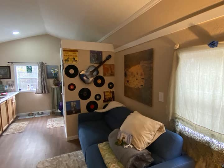 Holly’s Haven At Puskita Oaks ! Close To Airport - Jacksonville, FL