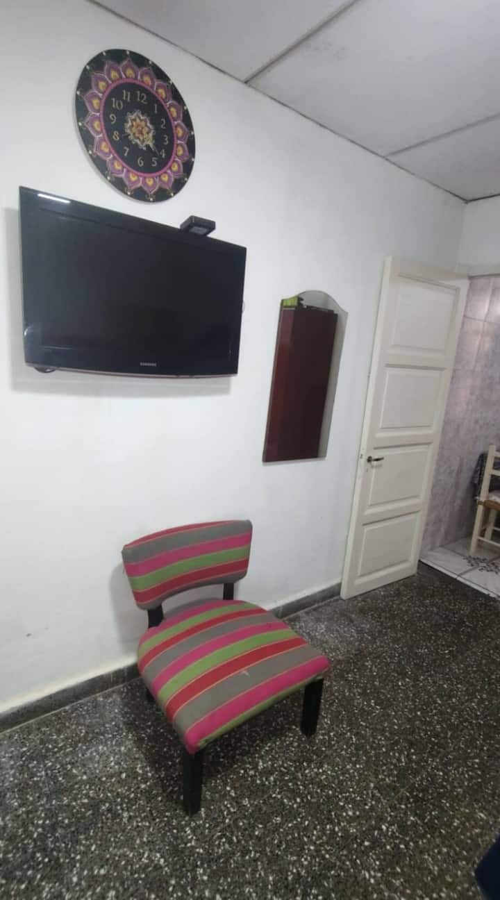 Confortable Depto. Con Cocina, Baño Y Comedor. - San Salvador de Jujuy