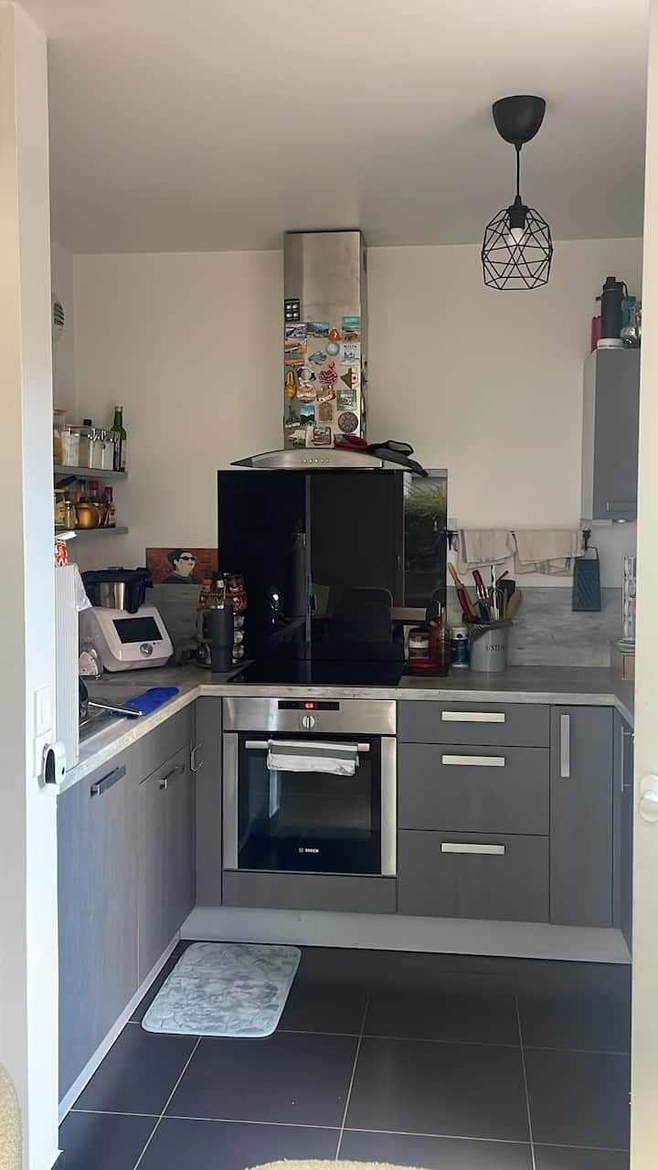 Chambre Avec Salle De Bain/toilettes Privatives - Aubervilliers