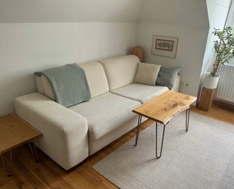 Popular Airbnb listing: Nice 2 bedroom appartment city centre in Schwanthalerhöhe