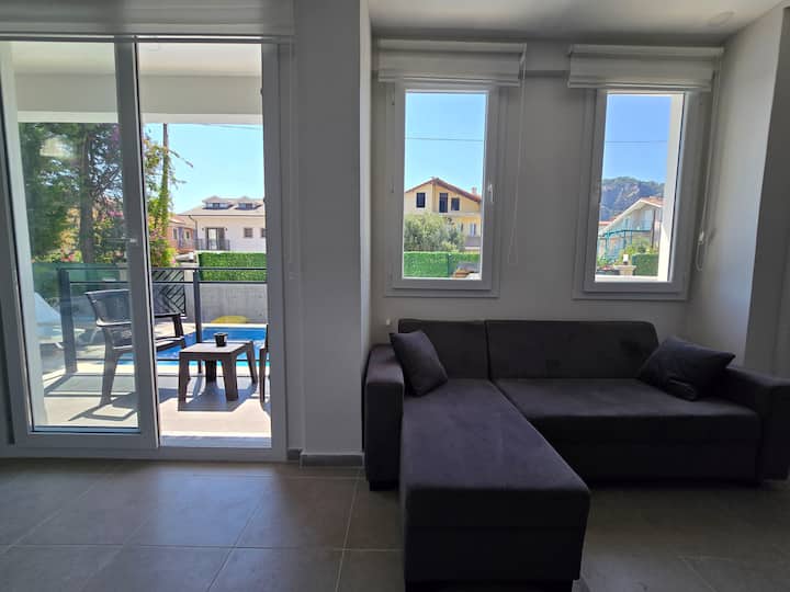 Villa Pine - Central 3+1 Ensuite & Private Pool - Dalyan