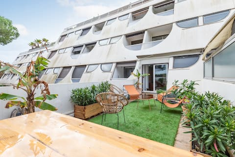 Top Airbnb: Lovely terrace apartment in LGM à La Grande Motte