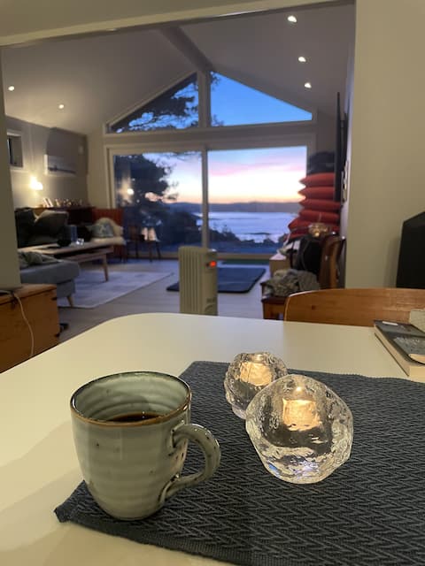 Super nice cabin with everything by the sea