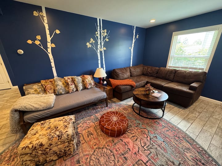 Quiet Apartment Getaway - Bennington, VT