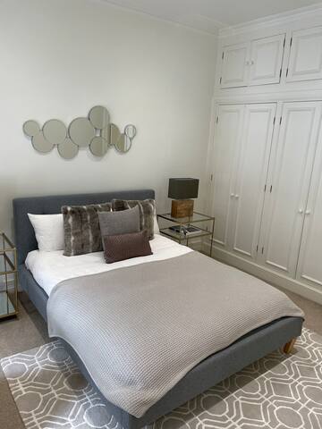 Harrods is your corner Shop… gallery image 5