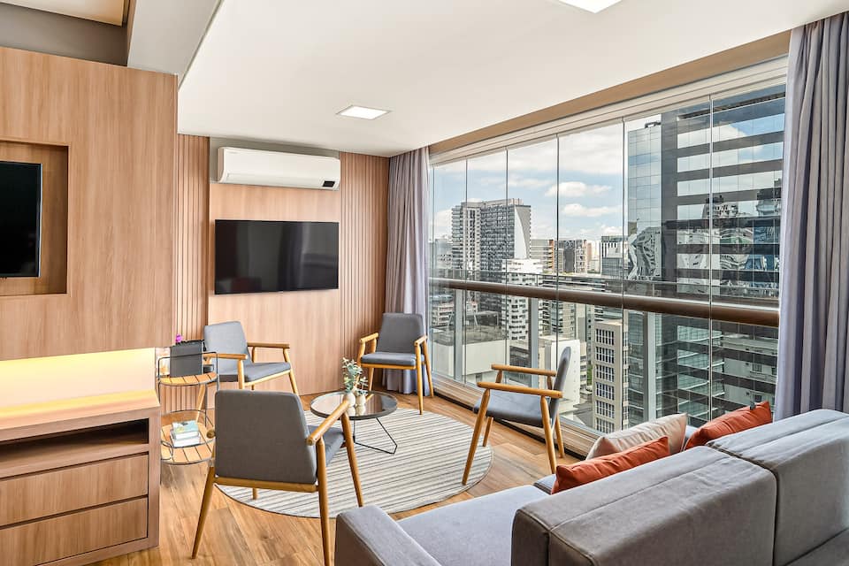Lindo apartamento ao lado da Av. JK