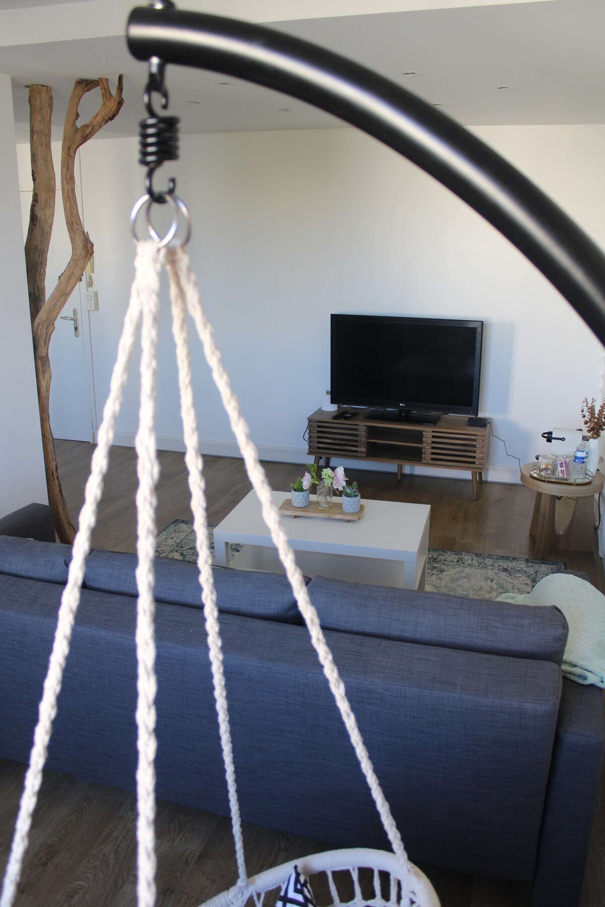 Top performing Airbnb: Cozy 74 m2 apartment. Secure parking space in Reims