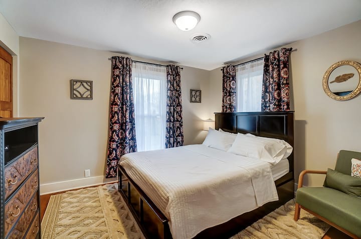Upstairs bedroom with twin trundle bed