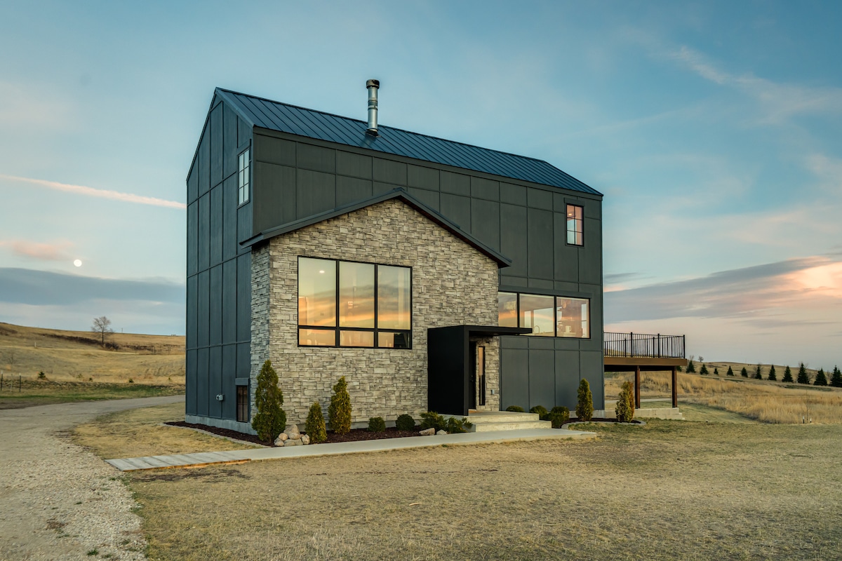 Grey Houz - Houses for Rent in Bismarck, North Dakota, United