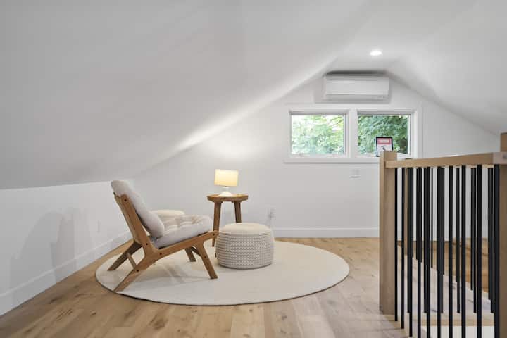 3b Designer Home | Modern Luxury - Vancouver