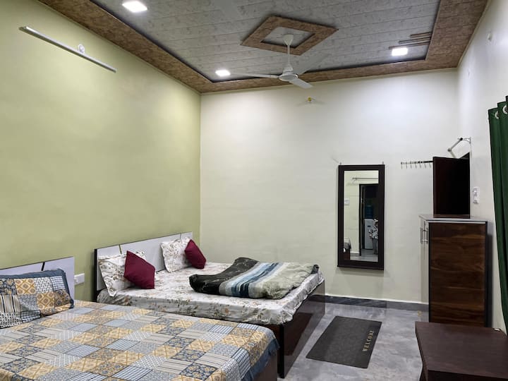 Premhomestay - Mathura