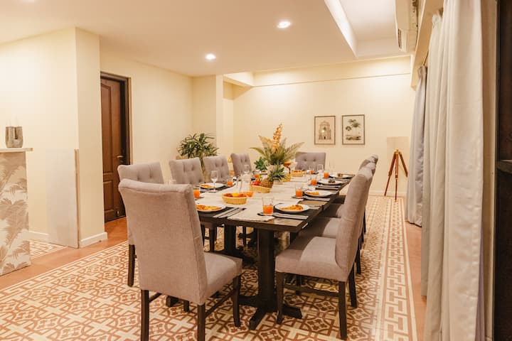 Dining area image 2