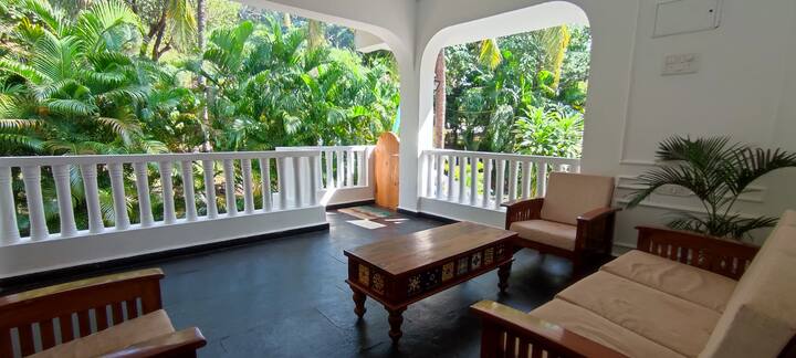 Living room image 9