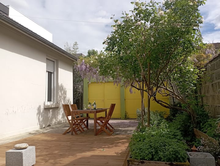 Maison Avec Jardin Et Parking Sécurisé - Bordeaux