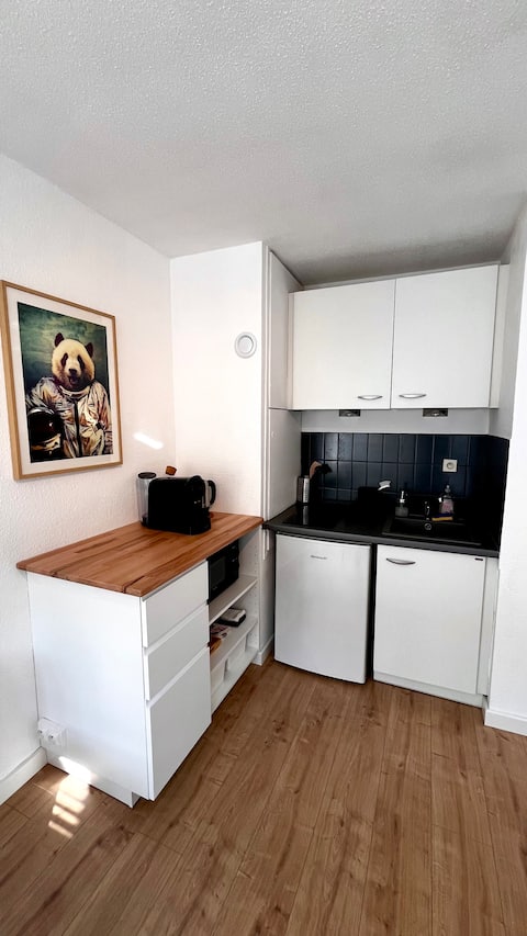 Annonce Airbnb populaire: Downtown studio near Cathedral à Strasbourg