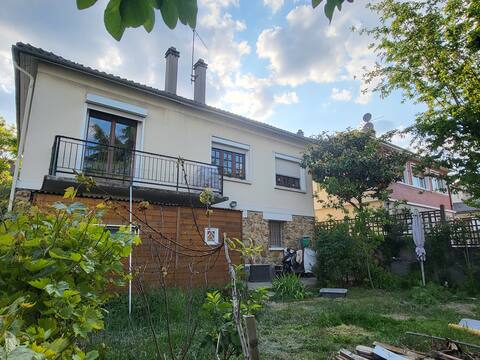Entire place with garden