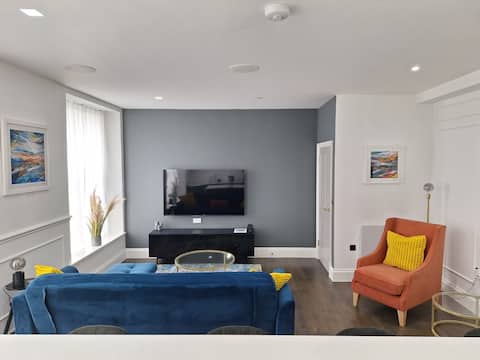 Successful Airbnb property: Big Windsor - Luxury 2 bed apt in heart of the Bay in Butetown