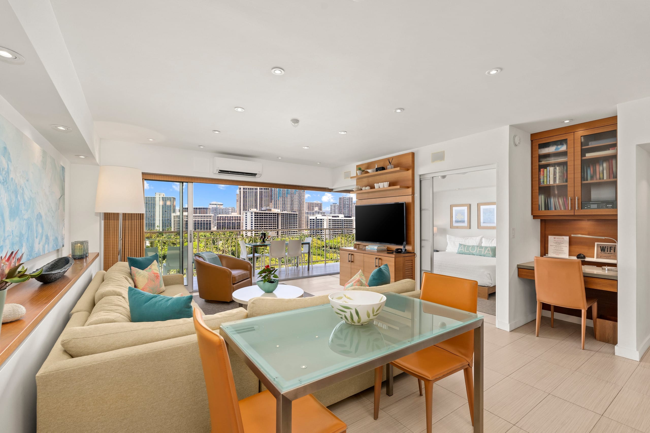 Condo in Honolulu · ★4.97 · 2 bedrooms · 2 beds · 2 private baths - Image 23
