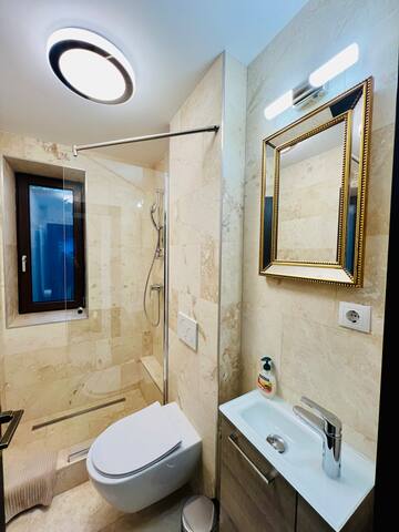 Urlaub an der Donau II gallery image 5