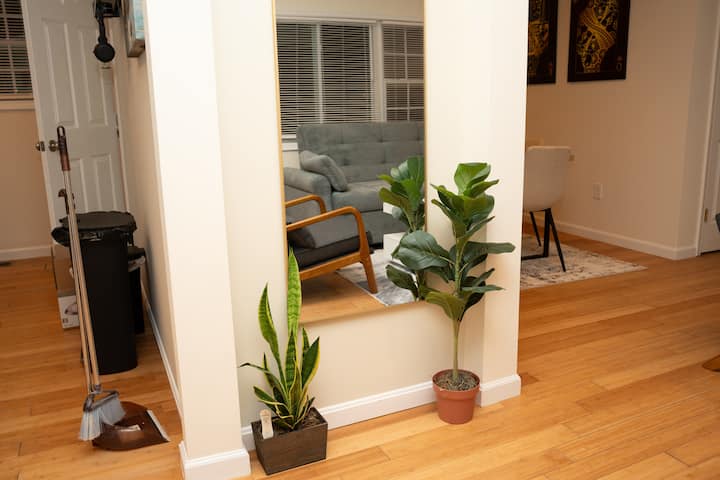 Elegant Escape In The Heart Of Rockville - Rockville, MD