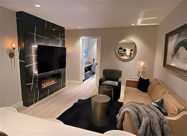 Modern Luxe 2br + Office | Highland Park Border - Dallas, TX