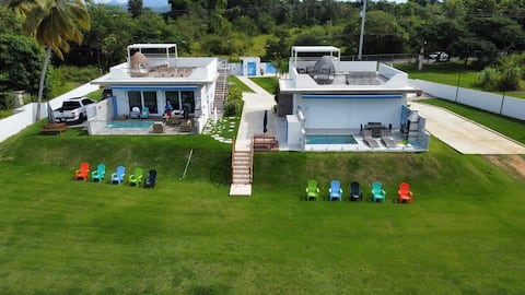 Beach house, two houses + trailer sleeps 18, kayak