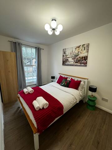 Flat in Camden gallery image 2