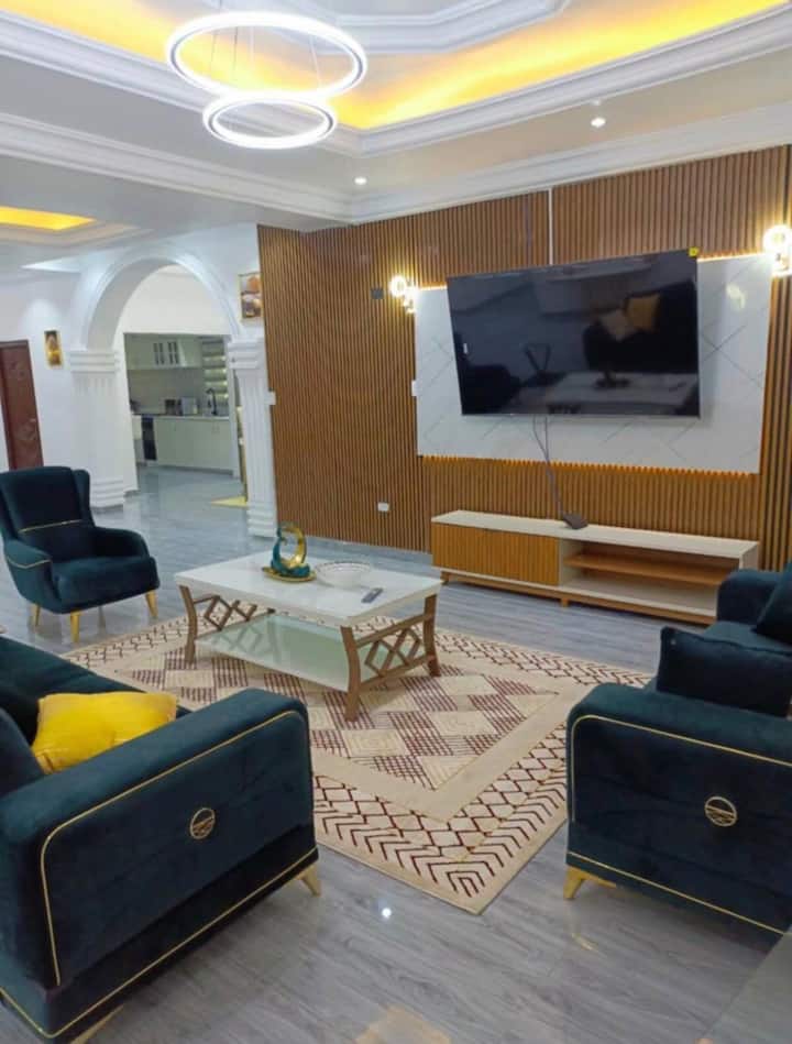 Home Away From Home, Very Quiet And Private - Liberia