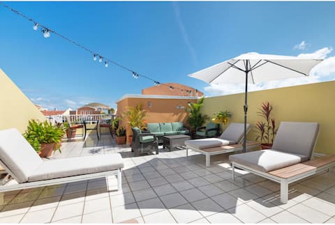 Oceanfront Penthouse w/ Private Terrace & Hot-Tub