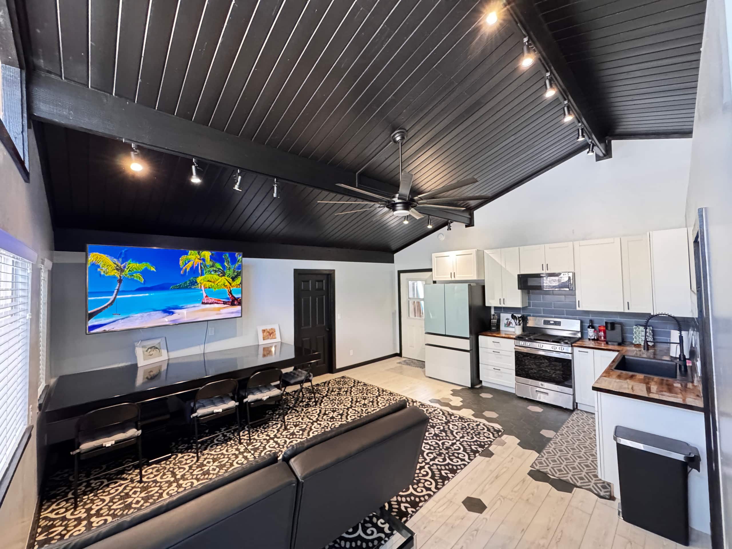 Modern Private 1BR Apt on Family Homestead • Kona - Photo 2