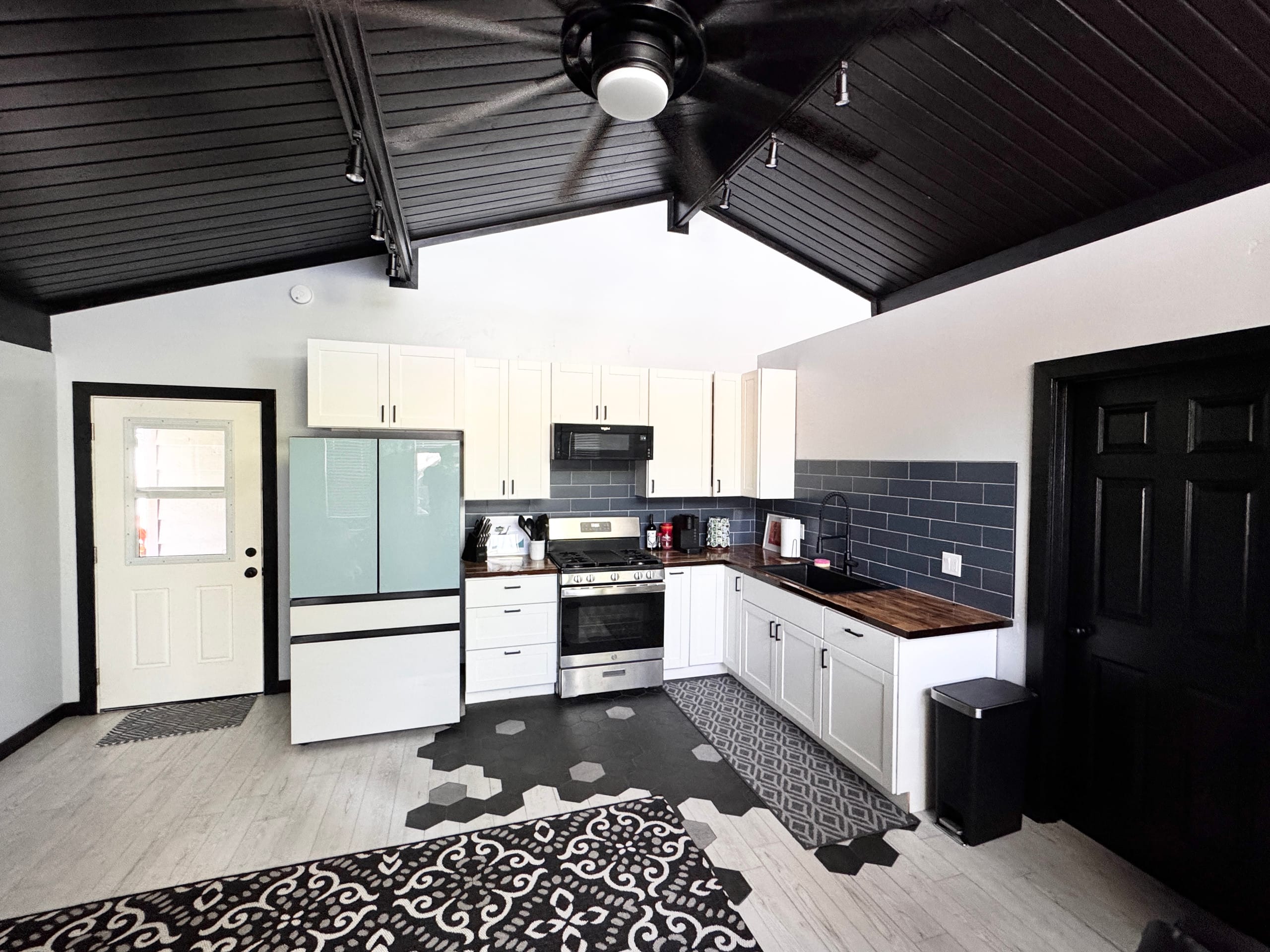 Modern Private 1BR Apt on Family Homestead • Kona - Photo 3