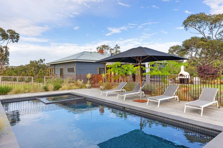 Pt Leo Beach – Farm House (Pool/Spa walk to beach) gallery image 2
