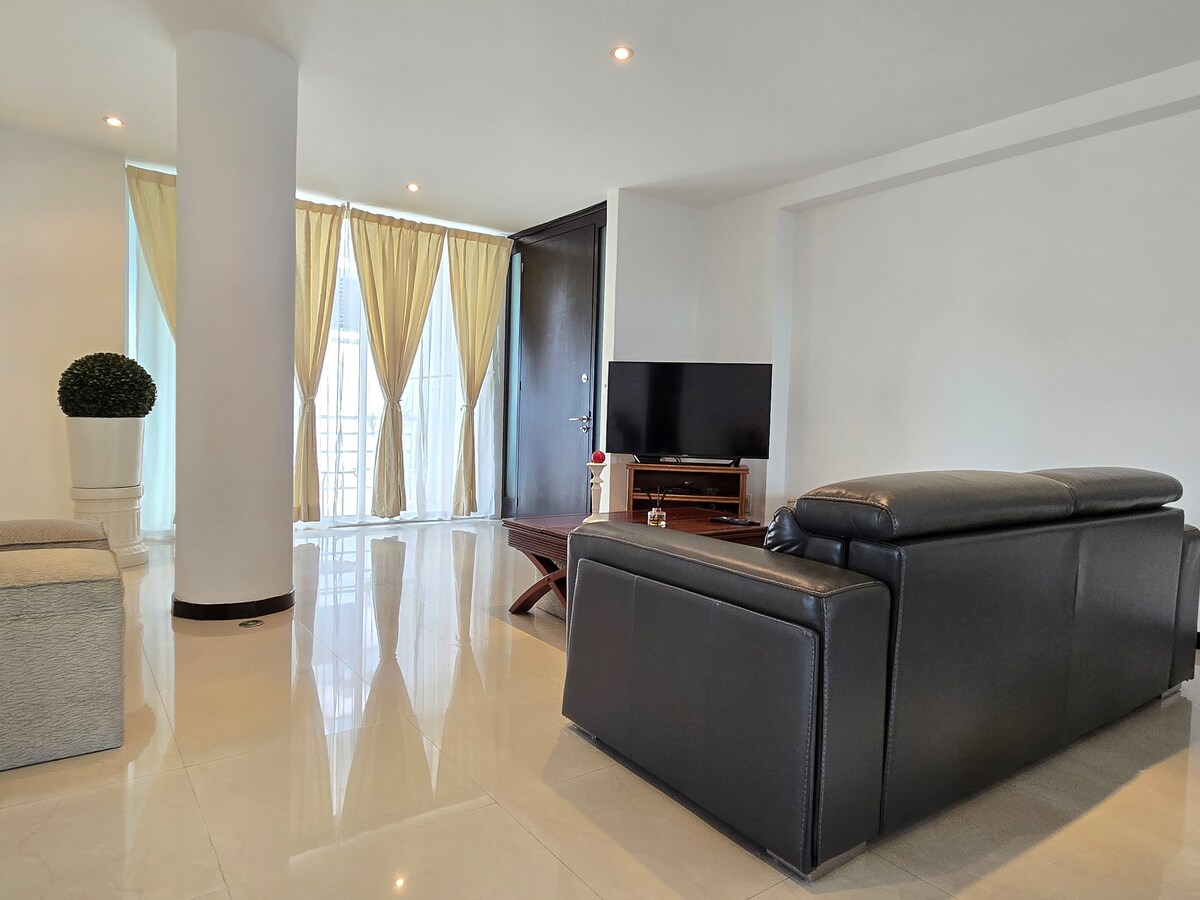 Top Airbnb: Private Rooftop by Reforma Ave. | 2BR + Parking en Cuauhtémoc