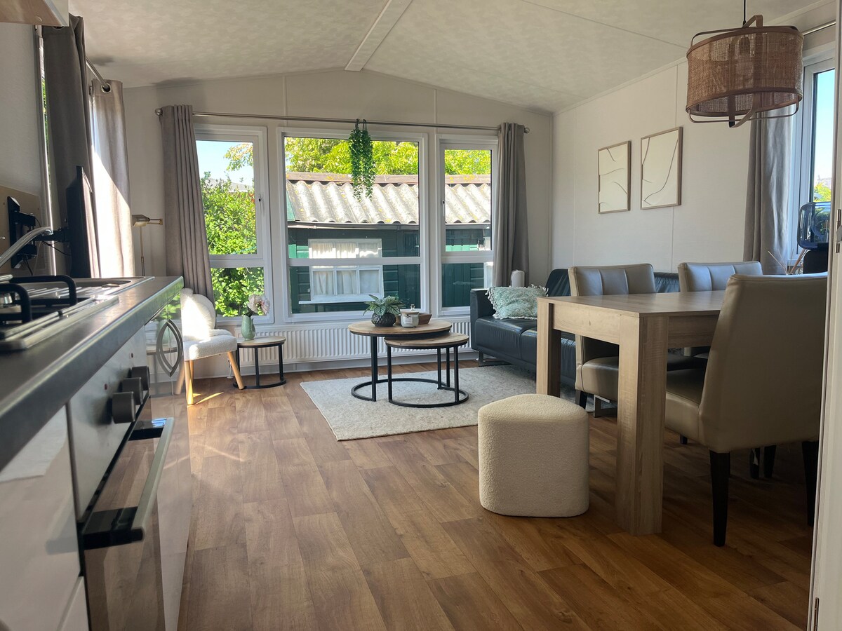 Top Airbnb: Chalet Island Character 67 in Hollum