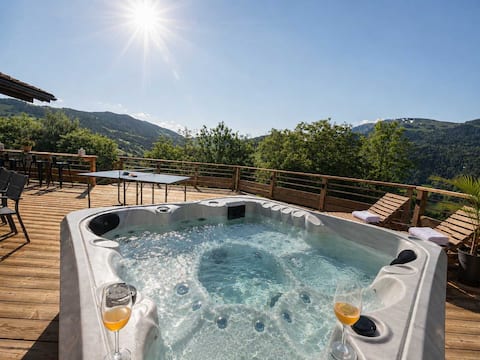 Chalet Cyclamen for 8 people with private Hot Tub