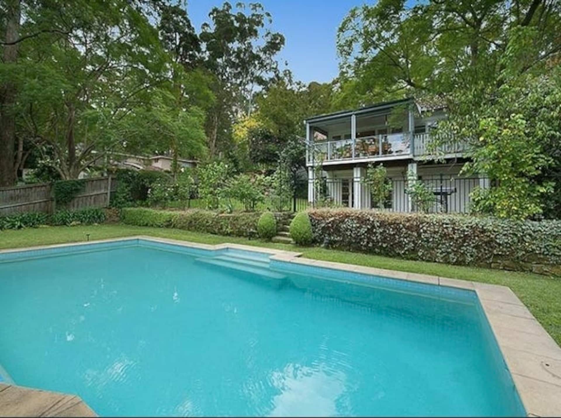 Self-contained unit in Wahroonga