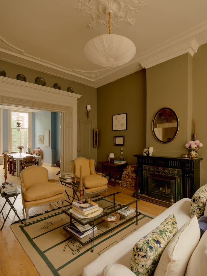 Iconic 1632 Canal House (1900+ Sq Ft, Renovated) - Amsterdam