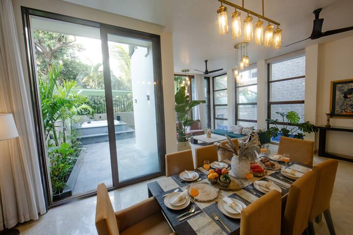 Dining area image 1