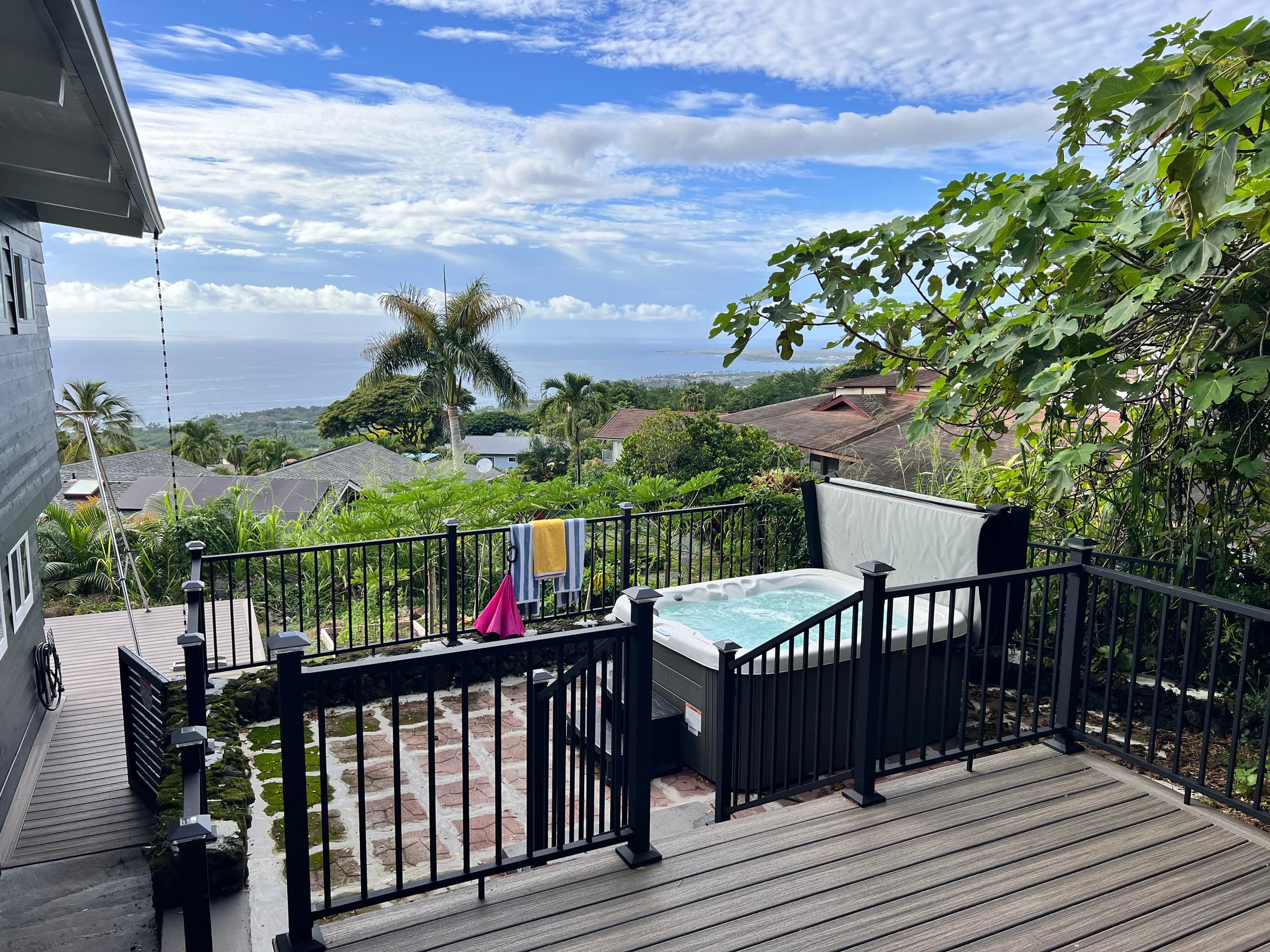 Home in Kailua-Kona · ★4.99 · 2 bedrooms · 4 beds · 2.5 baths - Image 54