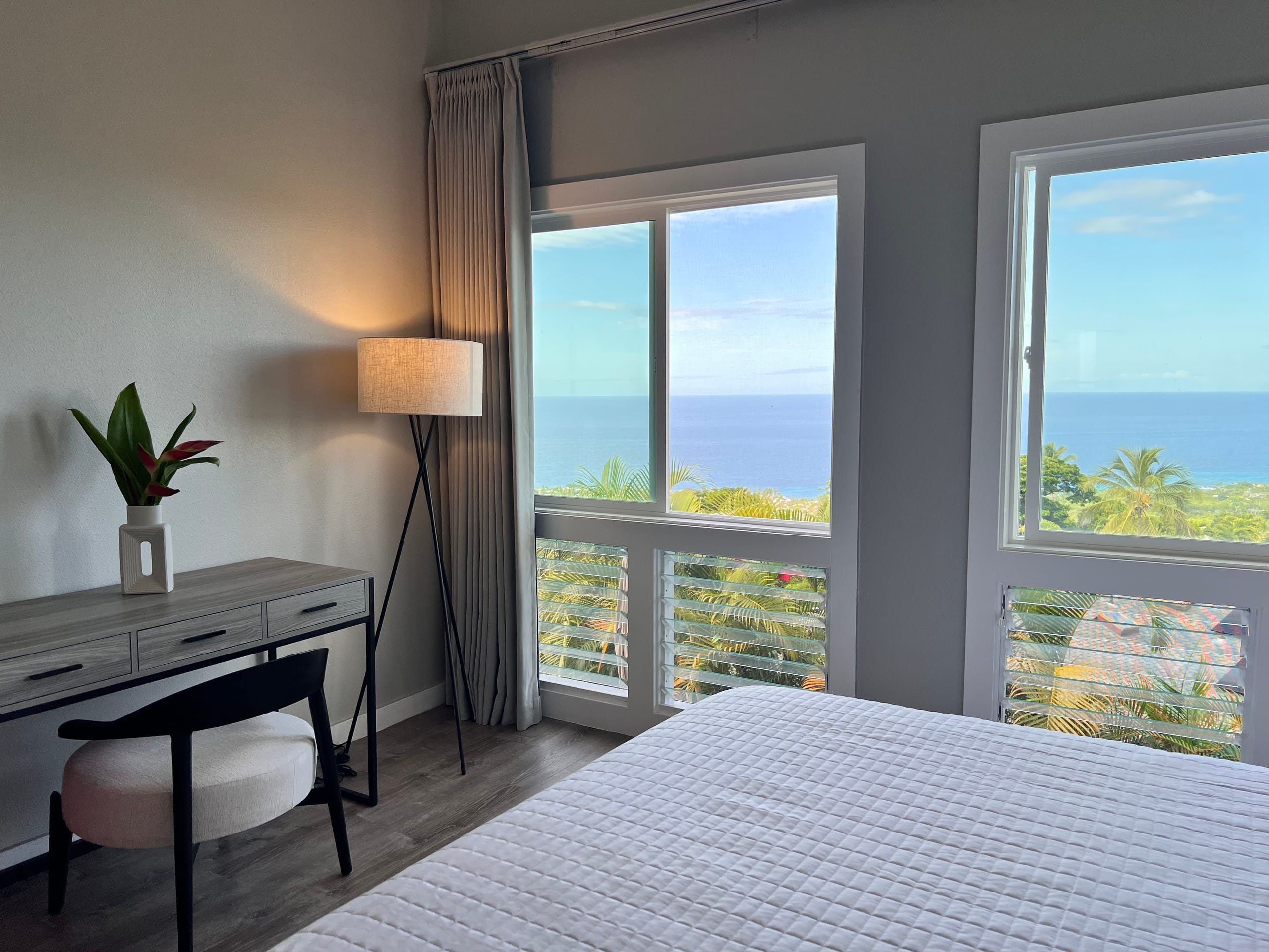 Home in Kailua-Kona · ★4.99 · 2 bedrooms · 4 beds · 2.5 baths - Image 27