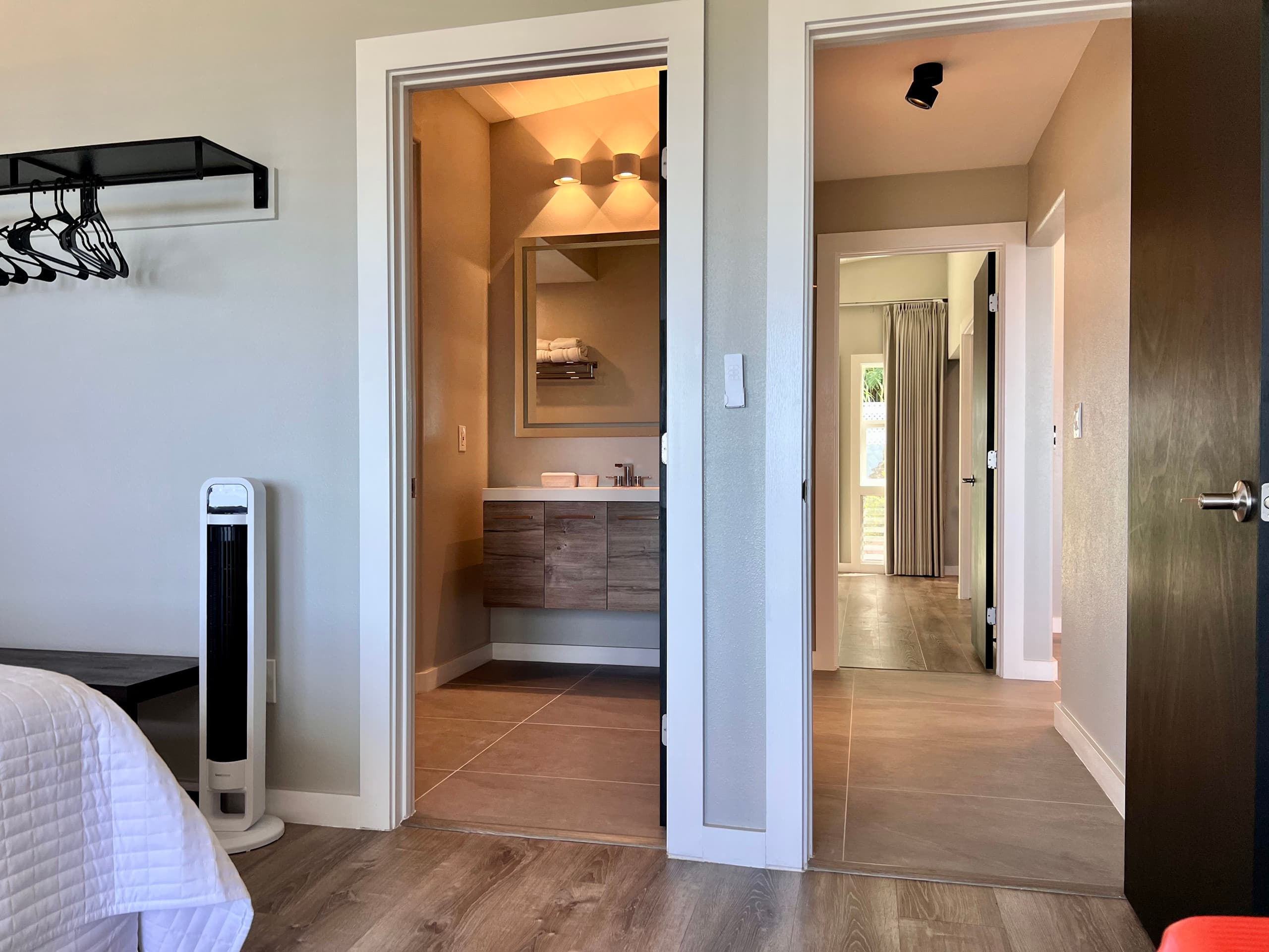 Home in Kailua-Kona · ★4.99 · 2 bedrooms · 4 beds · 2.5 baths - Image 29