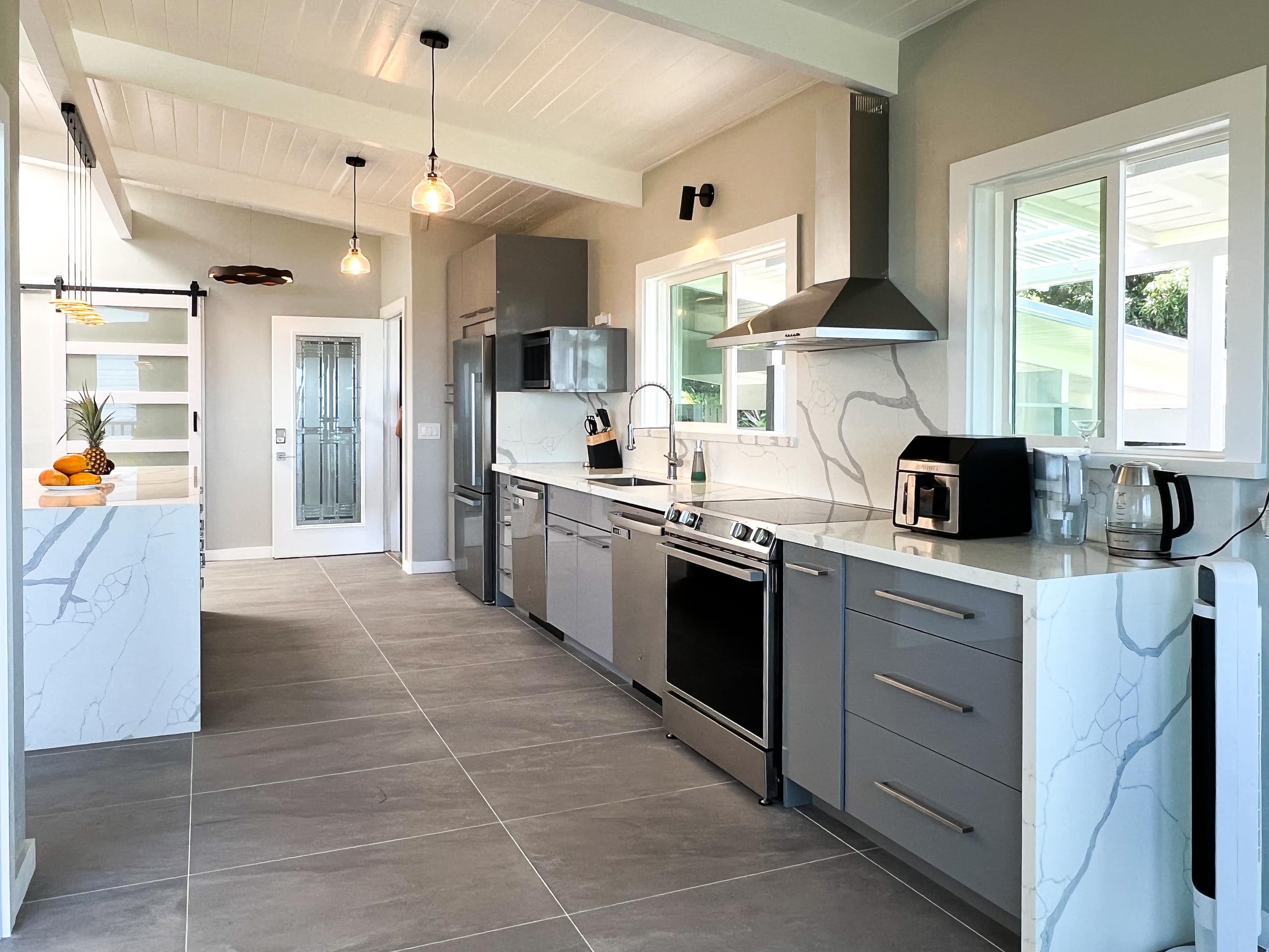 Home in Kailua-Kona · ★4.99 · 2 bedrooms · 4 beds · 2.5 baths - Image 16